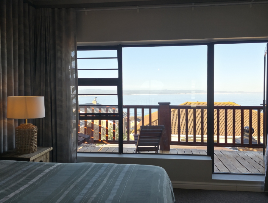 4 Bedroom Property for Sale in Wavecrest Eastern Cape